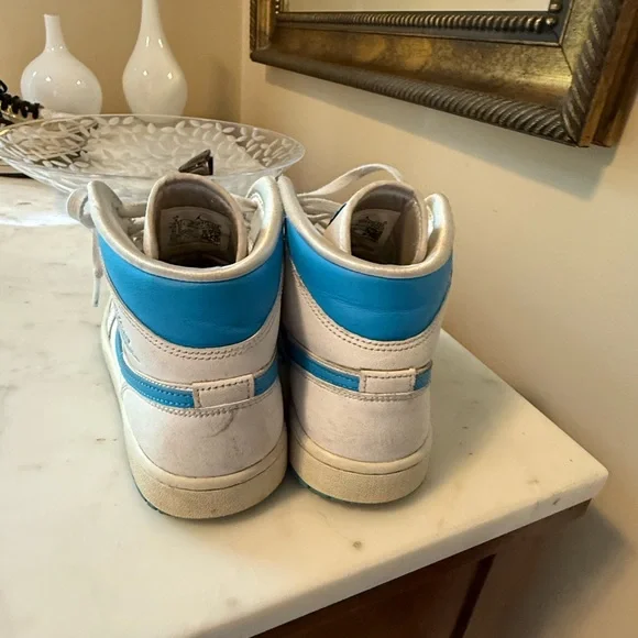 Nike Air Sneakers - White and Blue - Picture 3 of 3